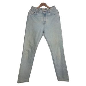 VINTAGE BLUE LIGHTWASH ‘CALVIN KLEIN’ JEANS!!!